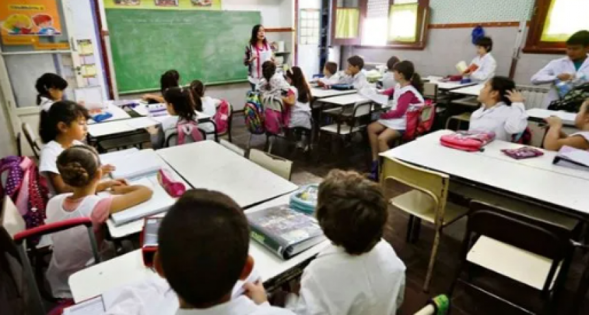 Cae 27% la matr&iacute;cula escolar: &iquest;hacia aulas de 12 alumnos por docente?