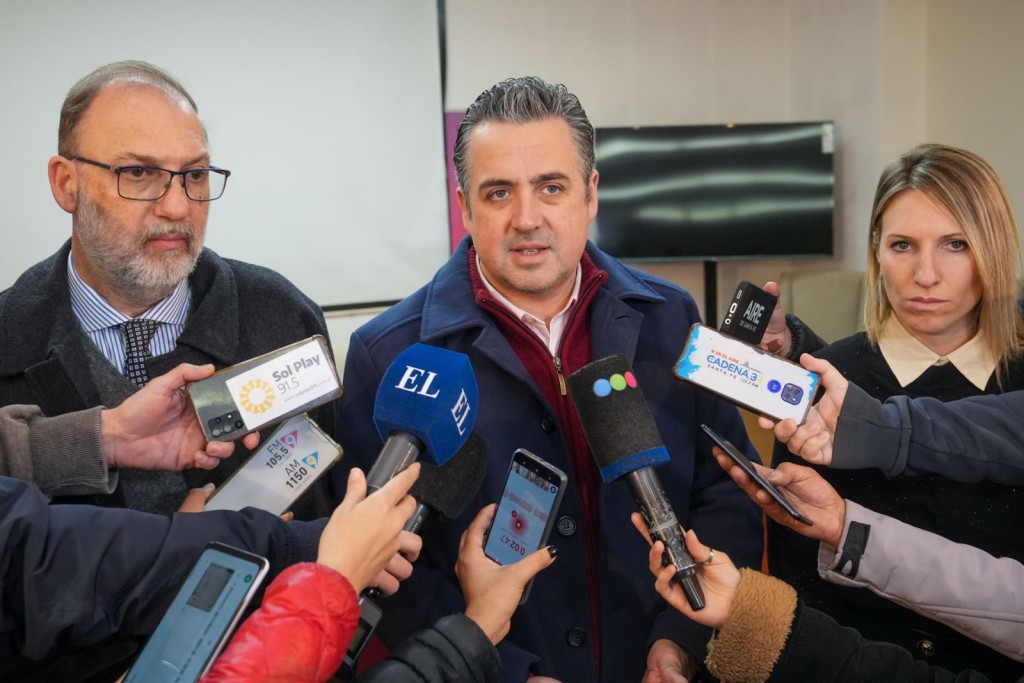 Ponen afiches en cárceles ofreciendo recompensas para obtener información de delincuentes peligrosos