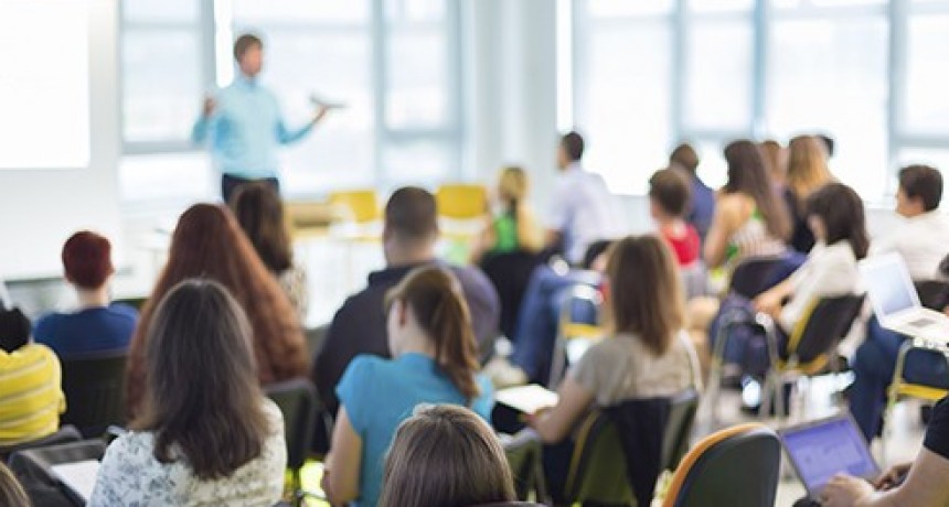 En 19 de las 24 provincias la inversión educativa cayó en la última década